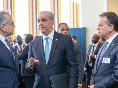 Abinader y director de la Unesco destacan avances educativos de República Dominicana