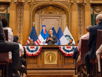 Abinader se reúne con dominicanos en Brooklyn; Antonio Reynoso proclama el 24 de septiembre como Día del Orgullo Dominicano