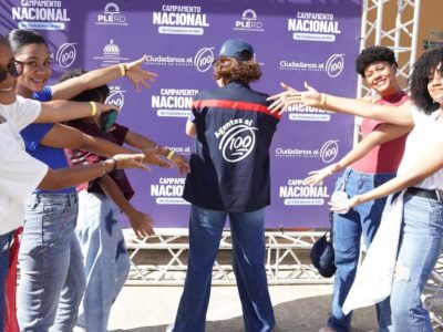Más de 400 estudiantes fortalecen su liderazgo y compromiso ciudadano en campamento del Minerd