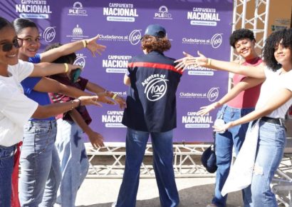 Más de 400 estudiantes fortalecen su liderazgo y compromiso ciudadano en campamento del Minerd