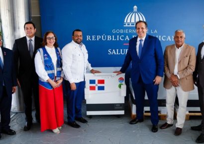 Salud Pública entrega 421 refrigeradoras para fortalecer conservación de vacunas