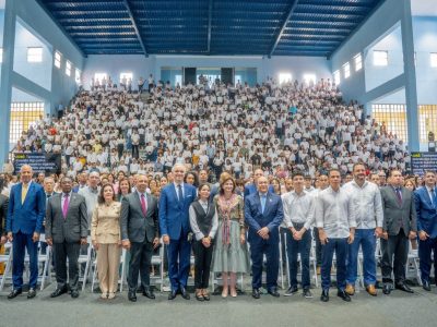 MESCyT inicia entrega de 10,000 becas y apuesta por formar profesionales en áreas estratégicas