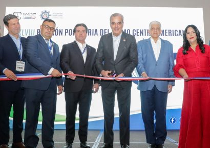 Abinader: puertos son clave para desarrollo económico