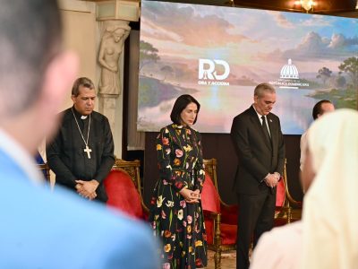 Presidente Abinader llama a convertir la fe y la oración en acciones por el bienestar de RD