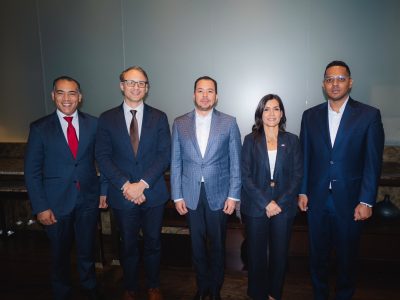Embajadora de EE. UU. se reúne con proyecto Dominicanos Primero