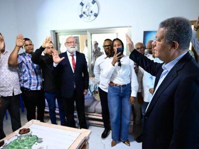 FP juramenta nuevos miembros en Azua y Elías Piña