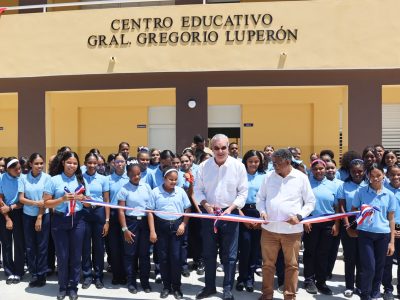 Abinader inaugura centros educativos en Puerto Plata con inversión de RD$472 millones