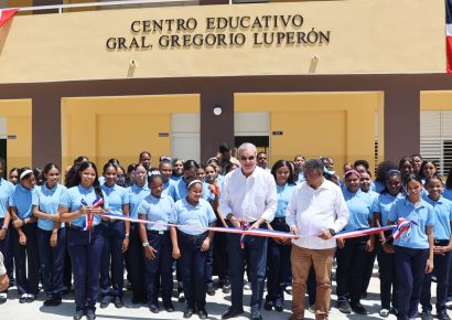 Abinader inaugura centros educativos en Puerto Plata con inversión de RD$472 millones