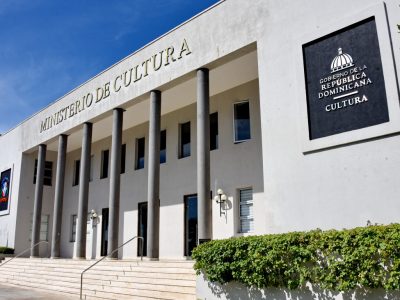Cultura reforzará muro histórico de la calle Hostos