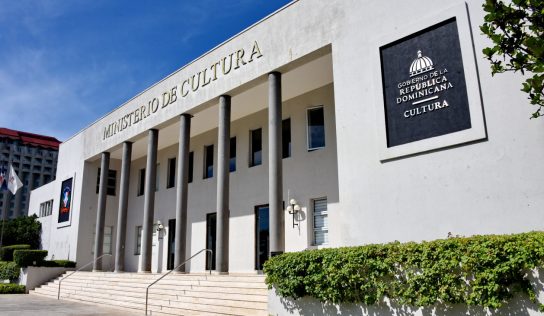 Cultura reforzará muro histórico de la calle Hostos