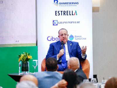 Magín Díaz: pobreza infantil es reto económico de largo plazo