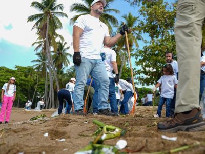 Medio Ambiente retira más de 340 mil libras de residuos en jornada nacional