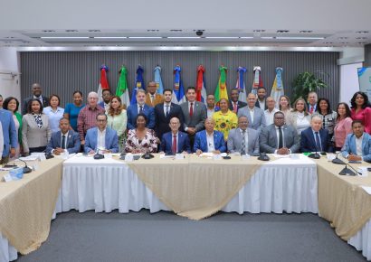 Parlatino aborda en RD el impacto del sargazo y el cambio climático en el Caribe