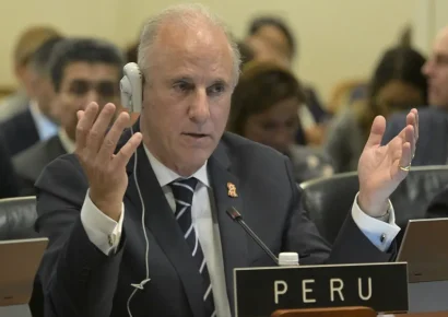 Candidato peruano a la OIT plantea medidas para afrontar el impacto de la IA en el mundo laboral