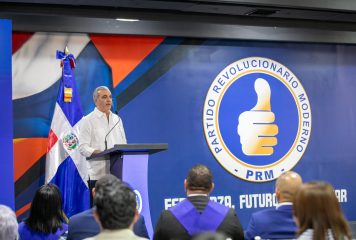 Abinader coloca la formación política entre las prioridades de su gestión en el PRM