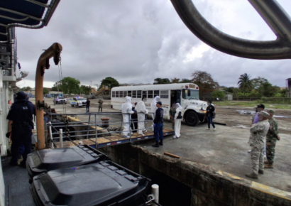 EE. UU. repatria a 51 migrantes interceptados en Aguadilla