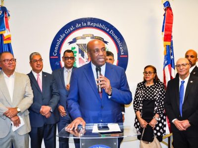 Antonio Almonte apoya las aspiraciones presidenciales de Carolina Mejía