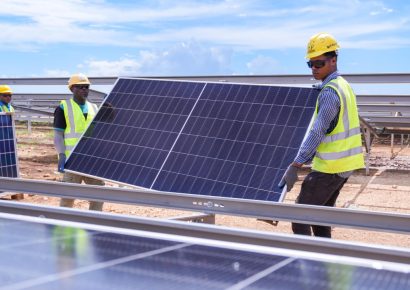 Senado aprueba proyecto que obliga energía renovable en edificios