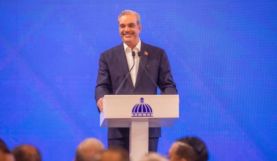 Suberví afirma que proyecto presidencial de Carolina Mejía continúa ganando respaldo