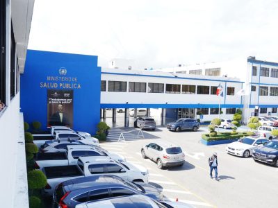 Ministerio de Salud dispone intervención simultánea en ocho hospitales para evaluar atención materno-infantil
