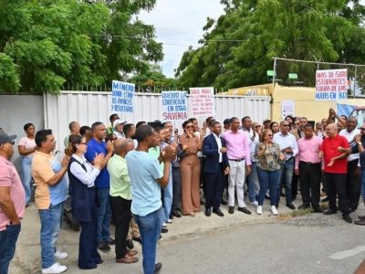 FP pide declarar a Santiago en estado de emergencia educativa ante deterioro y paralización de escuelas