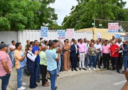 FP pide declarar a Santiago en estado de emergencia educativa ante deterioro y paralización de escuelas