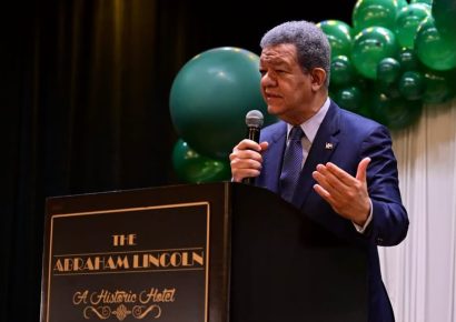 Leonel Fernández propone fortalecer el vínculo con la diáspora más allá de las remesas