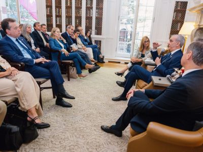 Presidente Abinader presenta a RD como destino competitivo para nuevas inversiones