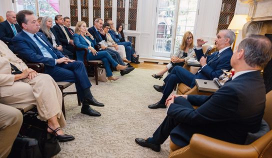 “Pregunten a quienes ya invirtieron”: Abinader promociona RD en Nueva York