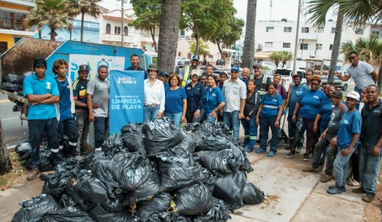 El ADN recolecta cerca de 600 sacos de basura en jornadas de saneamiento en San Gil y Arroyo Hondo