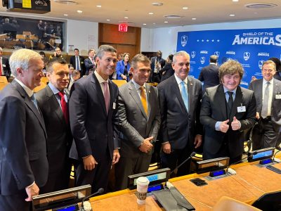 Abinader participa en Escudo de las Américas junto a Trump y líderes regionales