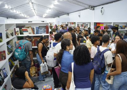 Gómez Mazara resalta cultura y conocimiento en FILSD 2026