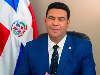 Senador del PRM afirma que lo más conveniente para la FP es llevar a Omar Fernández en 2028