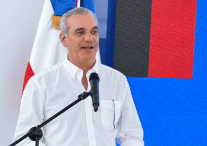 Abinader inaugurará complejo Pedro Martínez y entregará viviendas en el Gran Santo Domingo