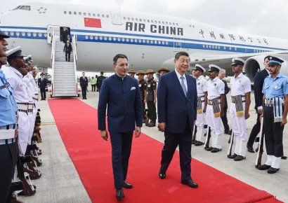 Xi afirma que China colaborará con los BRICS para impulsar la paz en Oriente Medio