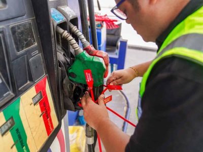 Gobierno mantiene congelados precios de combustibles con subsidio récord