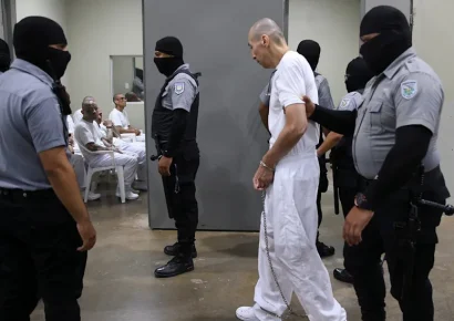 El Salvador condena a cadena perpetua a un hombre por homicidio tras una reforma constitucional