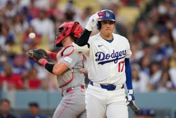 Dodgers manejan descanso de Ohtani entre problemas de rodilla y bíceps