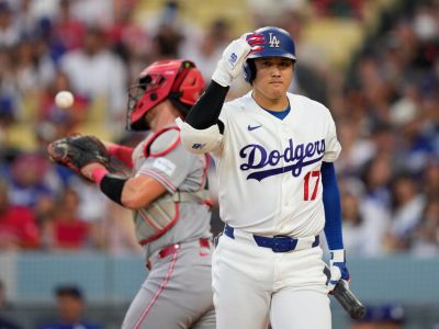 Dodgers manejan descanso de Ohtani entre problemas de rodilla y bíceps