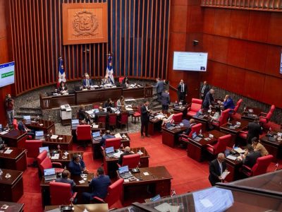Senado aprueba ley que prohíbe importación de bienes con trabajo forzoso