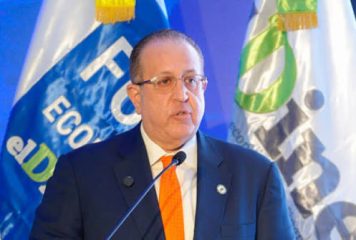 Magín Díaz: economía crece 4.5 % y mantiene perspectivas favorables