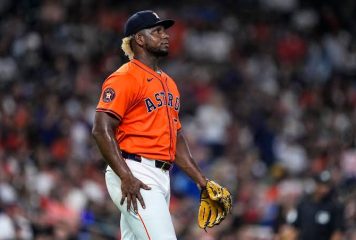 Ronel Blanco regresa a la rotación de Houston