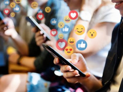 Hombres desconfían de la información médica en internet, pero siguen tendencias de salud en redes, según Cleveland Clinic