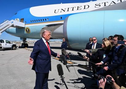 Casa Blanca vuelve a excluir a CNN del Air Force One en medio de creciente tensión con la prensa