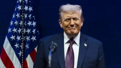 Trump califica a España de ‘país arruinado’ y critica gasto en OTAN
