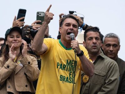 Flávio Bolsonaro recuerda ataque a su padre en Juiz de Fora