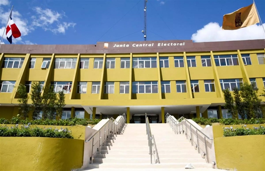 JCE presenta estudio sobre abstención y participación por ocupación