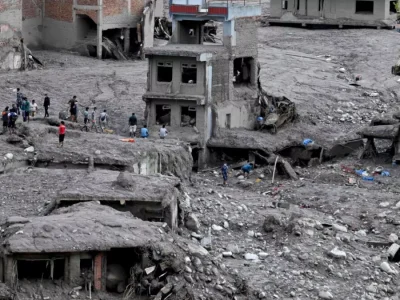 Más de 5,100 personas continúan desaparecidas en Nepal tras devastadora riada