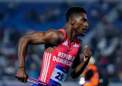Dominicano Christopher Melenciano hace historia con récord mundial en los 100 metros para atletas sordos en Japón
