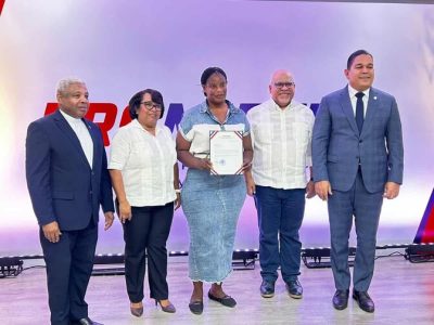 Promipyme entrega RD$72 millones en créditos a emprendedores de Barahona